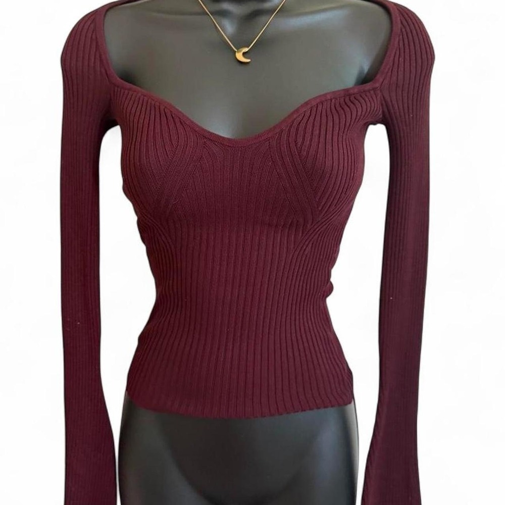 H&M Burgundy long sleeve ribbed knit top with bell sleeves